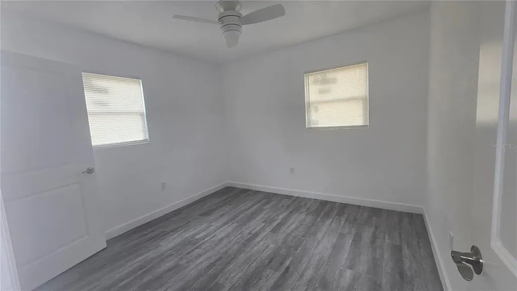 2827 16th Avenue S St Petersburg FL 33712