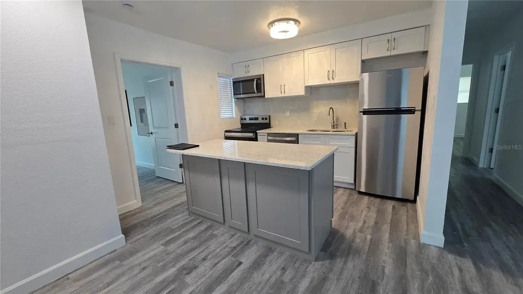 2827 16th Avenue S St Petersburg FL 33712