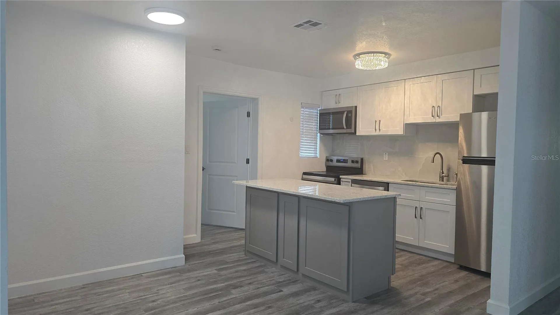2827 16th Avenue S St Petersburg FL 33712