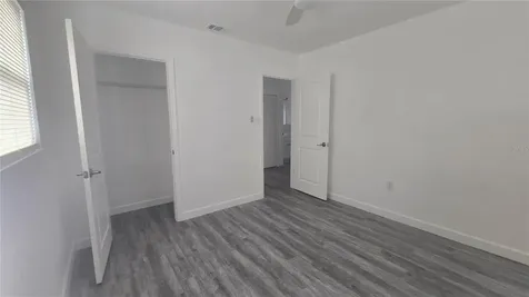 2827 16th Avenue S St Petersburg FL 33712