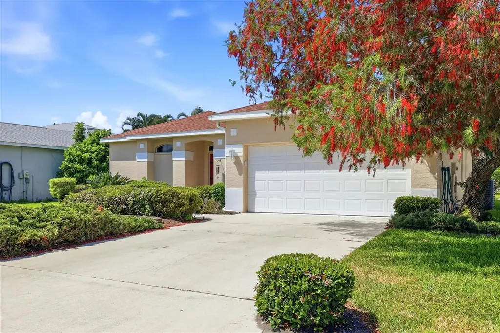 5006 45th Street W Bradenton FL 34210