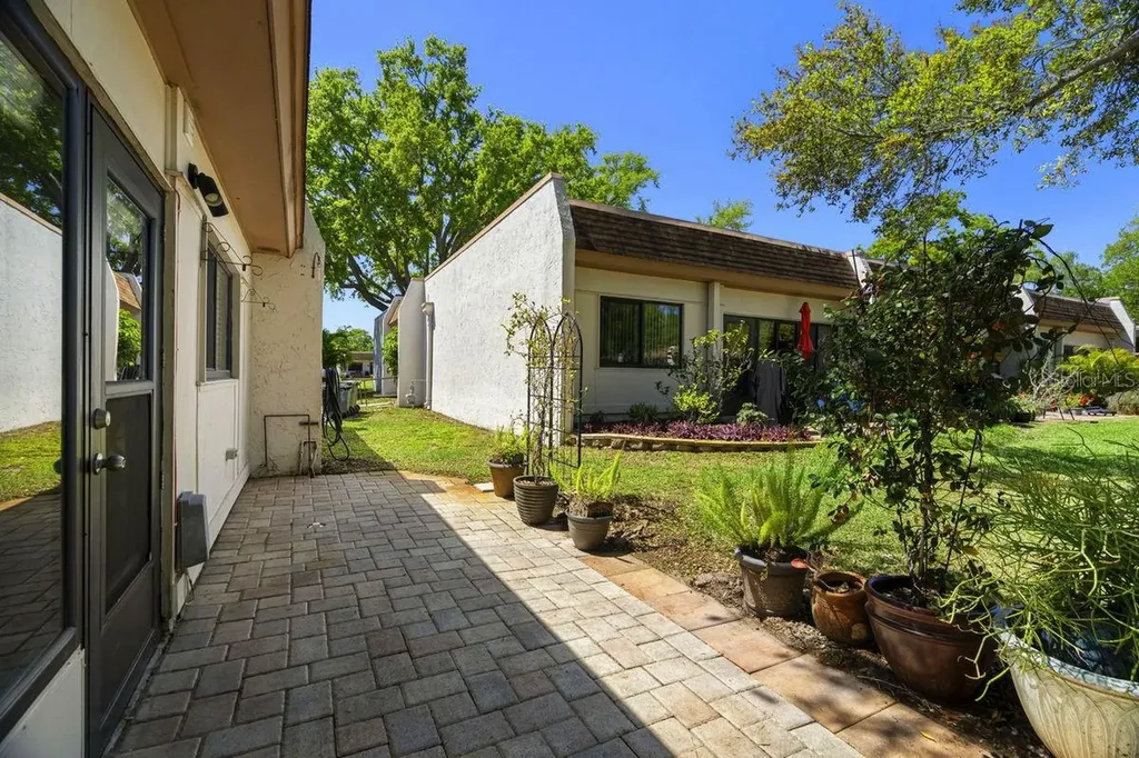 1276 Mission Circle Clearwater FL 33759