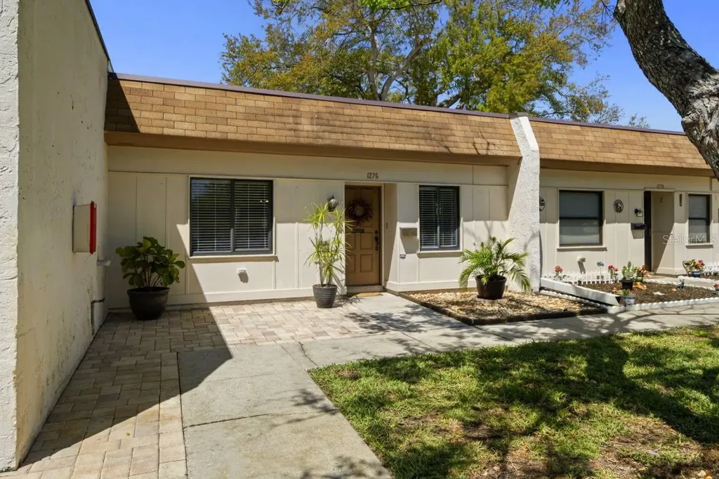 1276 Mission Circle Clearwater FL 33759