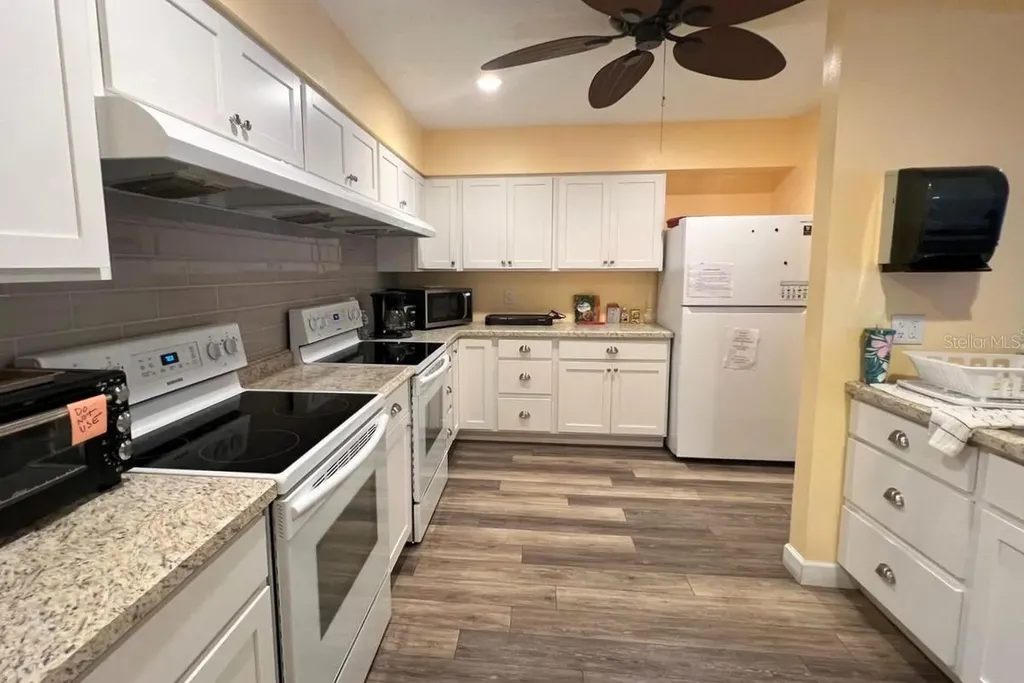 1276 Mission Circle Clearwater FL 33759