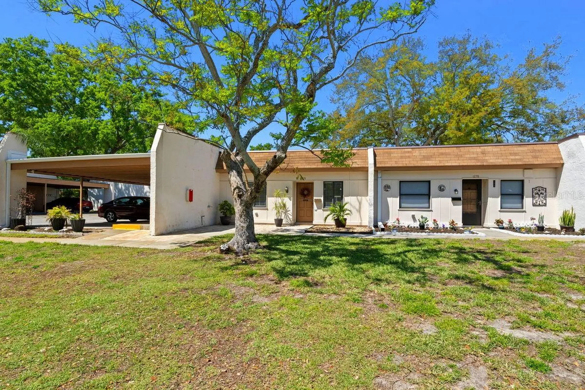 1276 Mission Circle Clearwater FL 33759