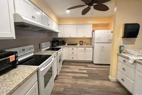 1276 Mission Circle Clearwater FL 33759