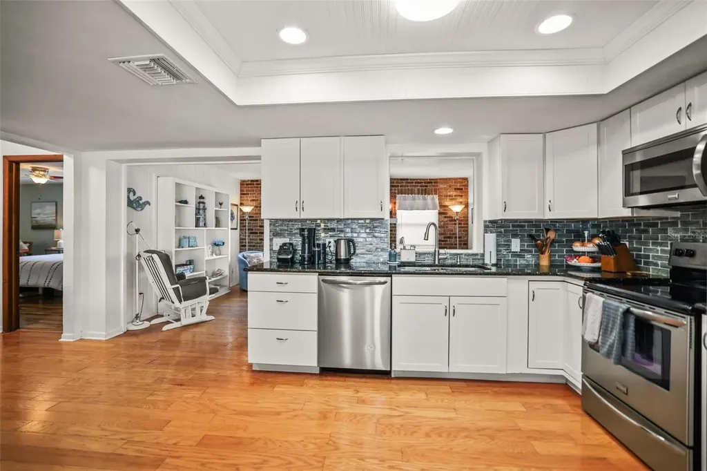 985 Gulf View Boulevard Dunedin FL 34698