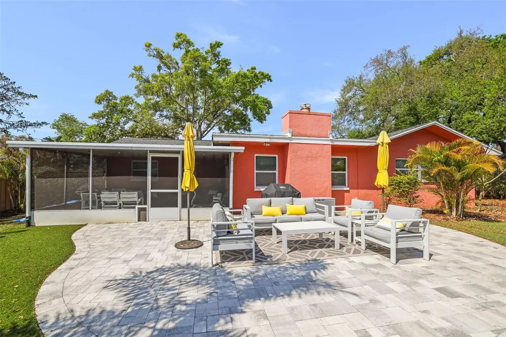 985 Gulf View Boulevard Dunedin FL 34698