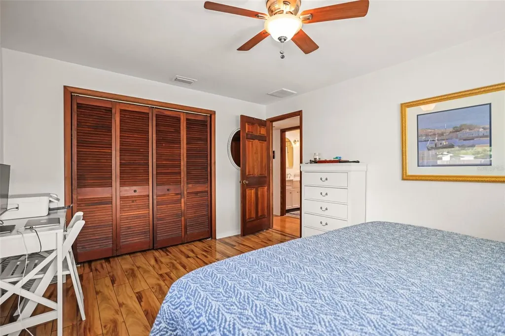 985 Gulf View Boulevard Dunedin FL 34698