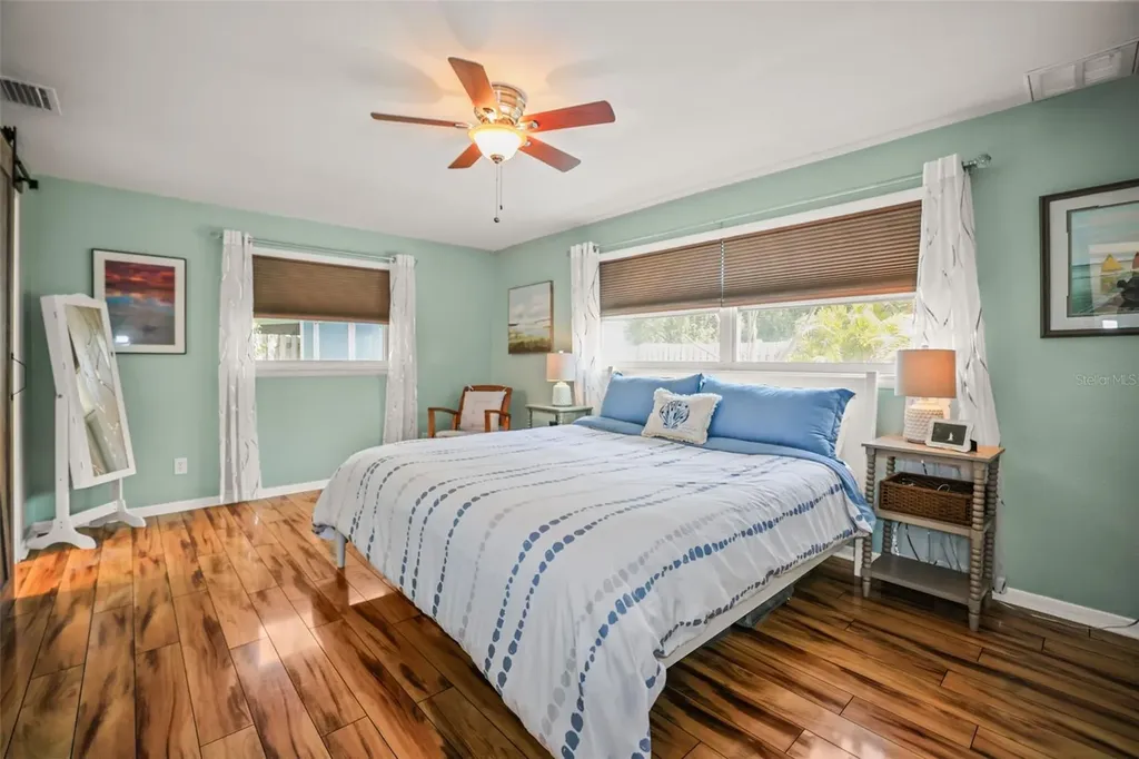 985 Gulf View Boulevard Dunedin FL 34698