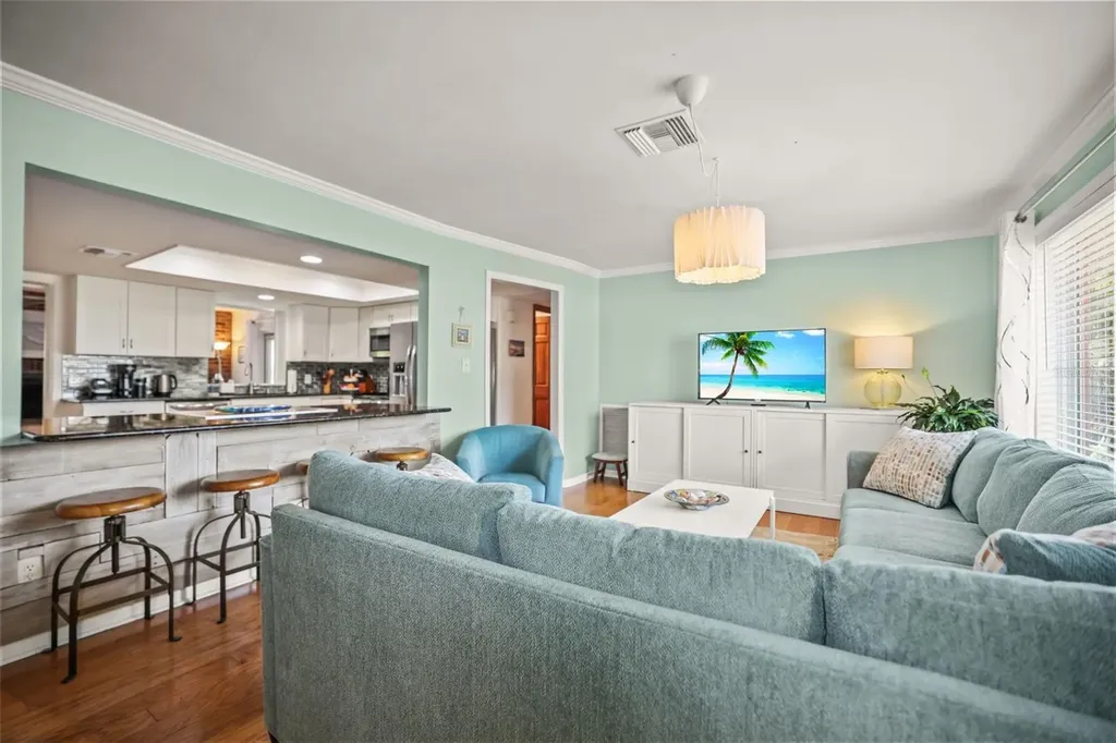 985 Gulf View Boulevard Dunedin FL 34698