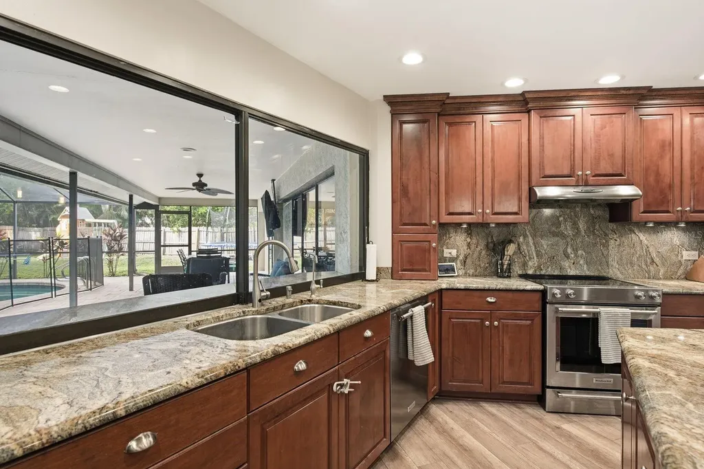2729 Redford Court E Clearwater FL 33761