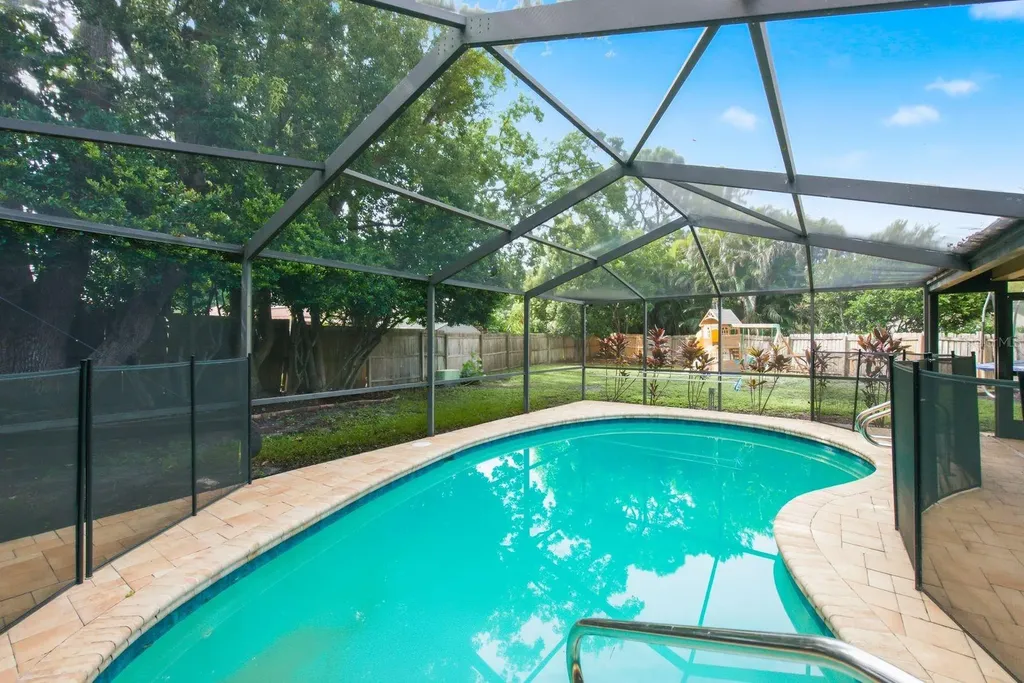 2729 Redford Court E Clearwater FL 33761