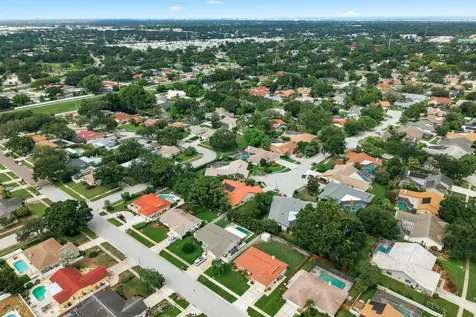 2729 Redford Court E Clearwater FL 33761