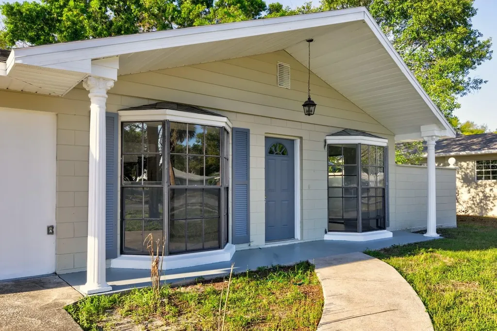 2436 Northland Road Mount Dora FL 32757