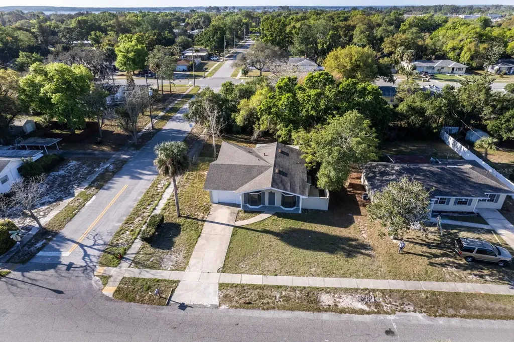 2436 Northland Road Mount Dora FL 32757