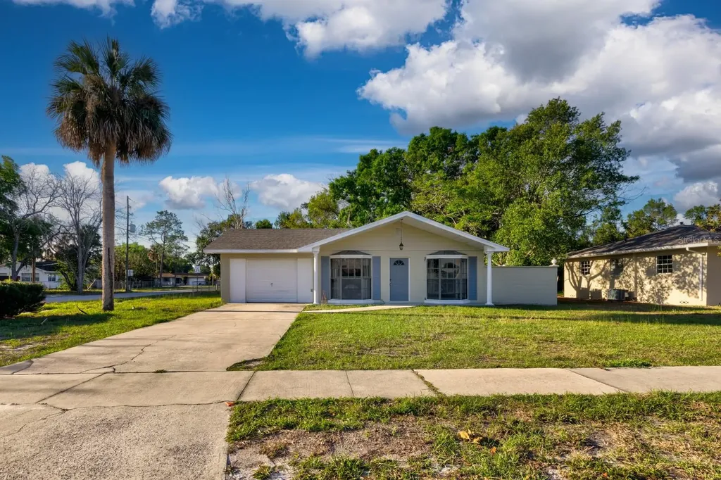 2436 Northland Road Mount Dora FL 32757