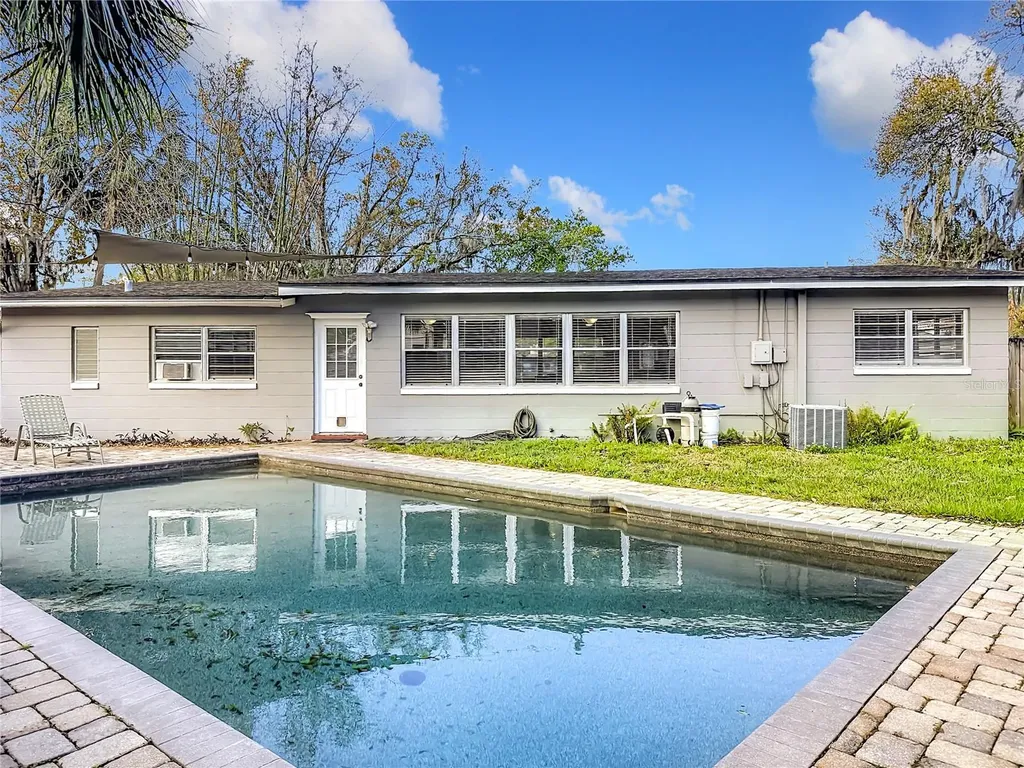 512 N Lakemont Avenue Winter Park FL 32792