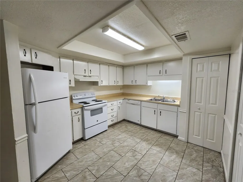 2018 SW 70th Terrace Gainesville FL 32607