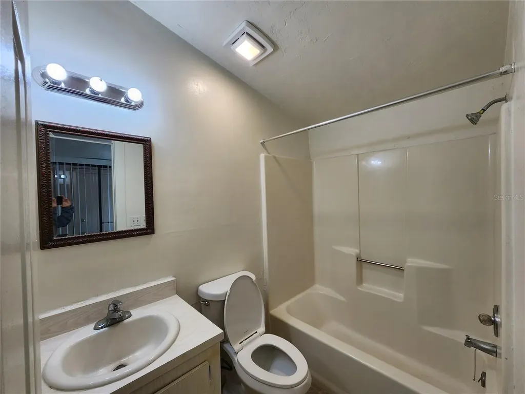 2018 SW 70th Terrace Gainesville FL 32607