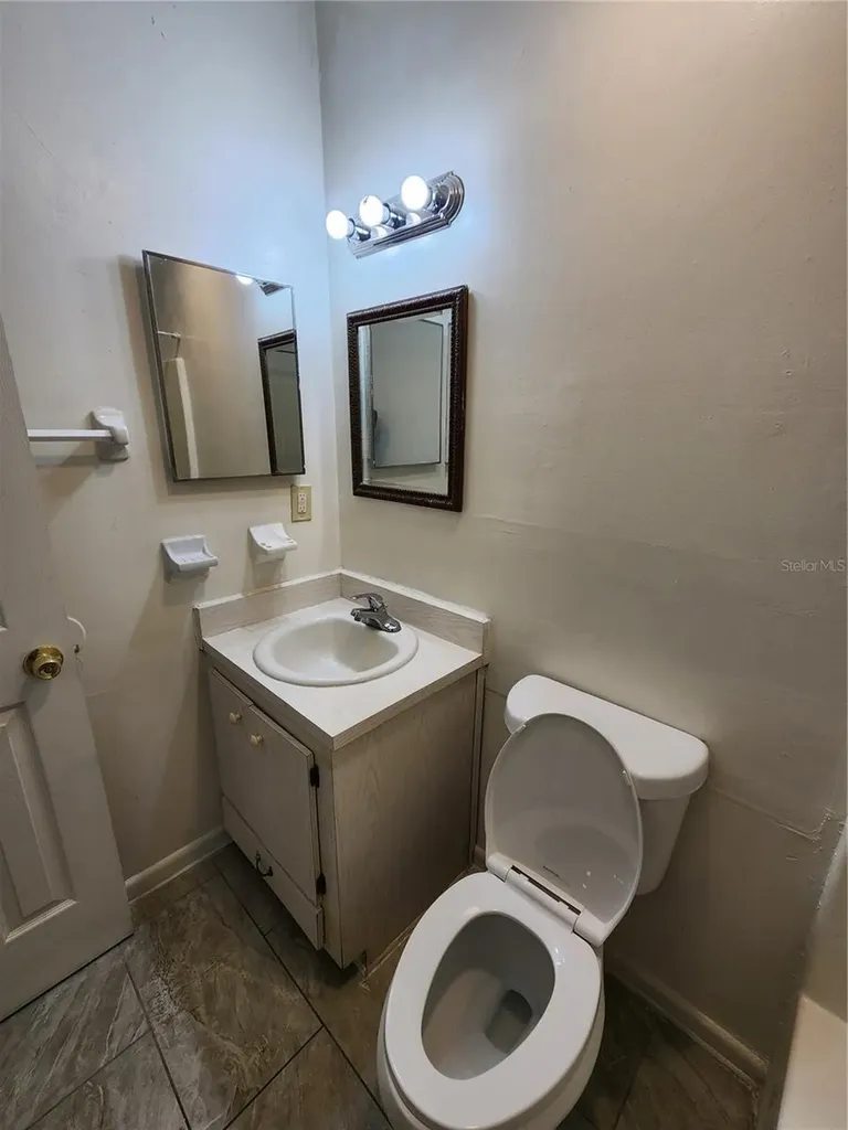 2018 SW 70th Terrace Gainesville FL 32607