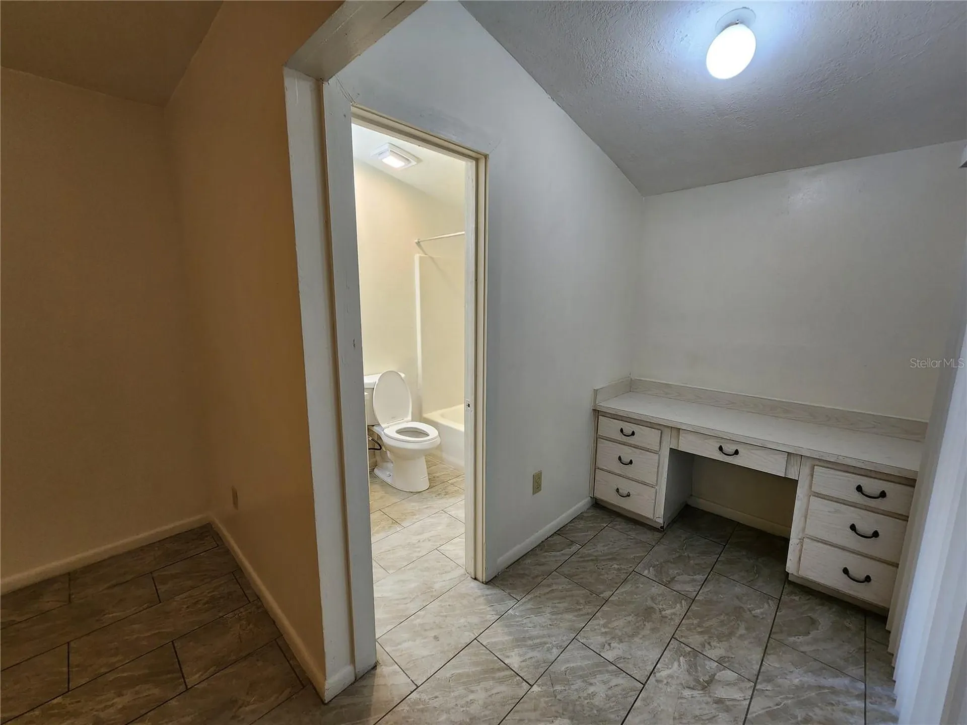 2018 SW 70th Terrace Gainesville FL 32607