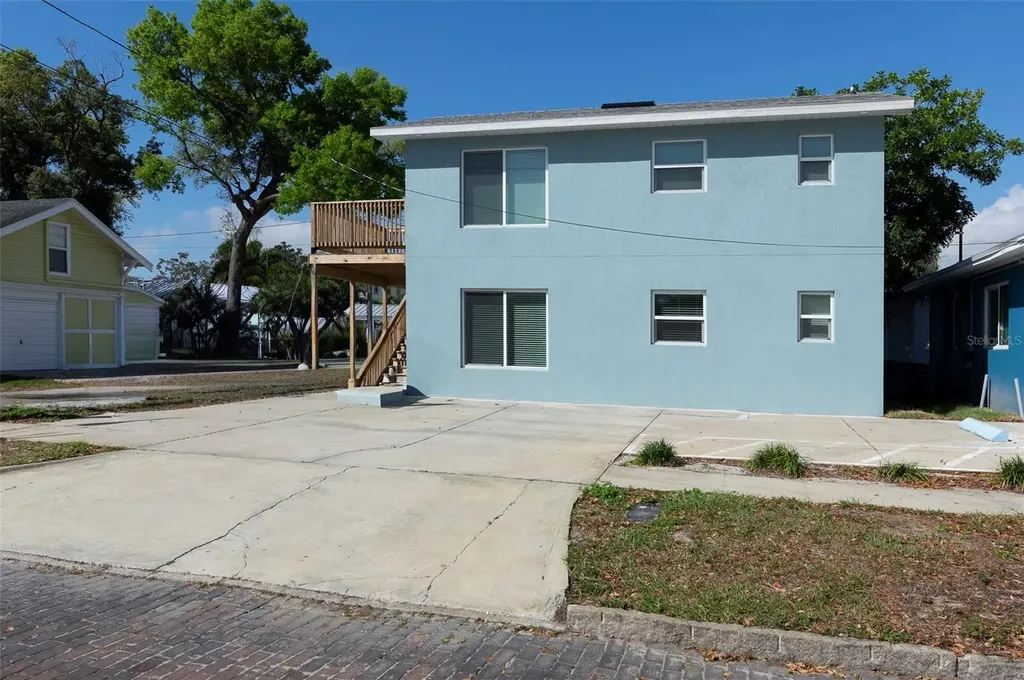 454 21st Street N St Petersburg FL 33713