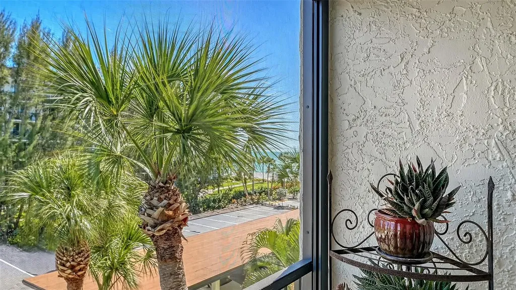 1925 Gulf Of Mexico Drive Longboat Key FL 34228