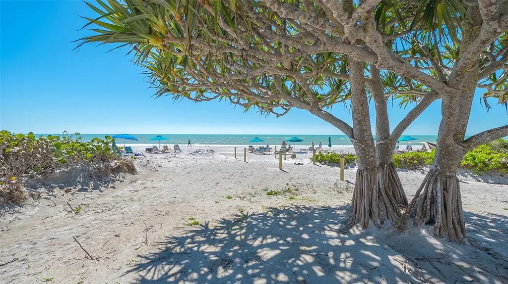 1925 Gulf Of Mexico Drive Longboat Key FL 34228
