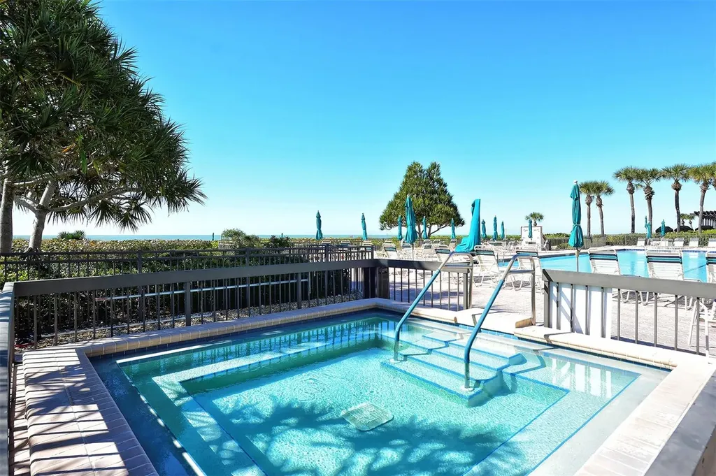 1925 Gulf Of Mexico Drive Longboat Key FL 34228