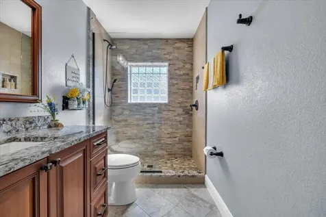 330 NE 20th Street Cape Coral FL 33909