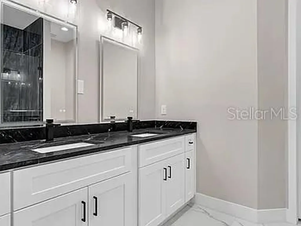 2835 60th Avenue N St Petersburg FL 33714