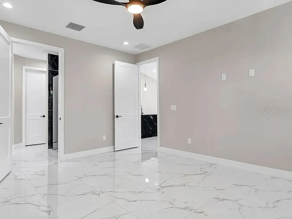 2835 60th Avenue N St Petersburg FL 33714