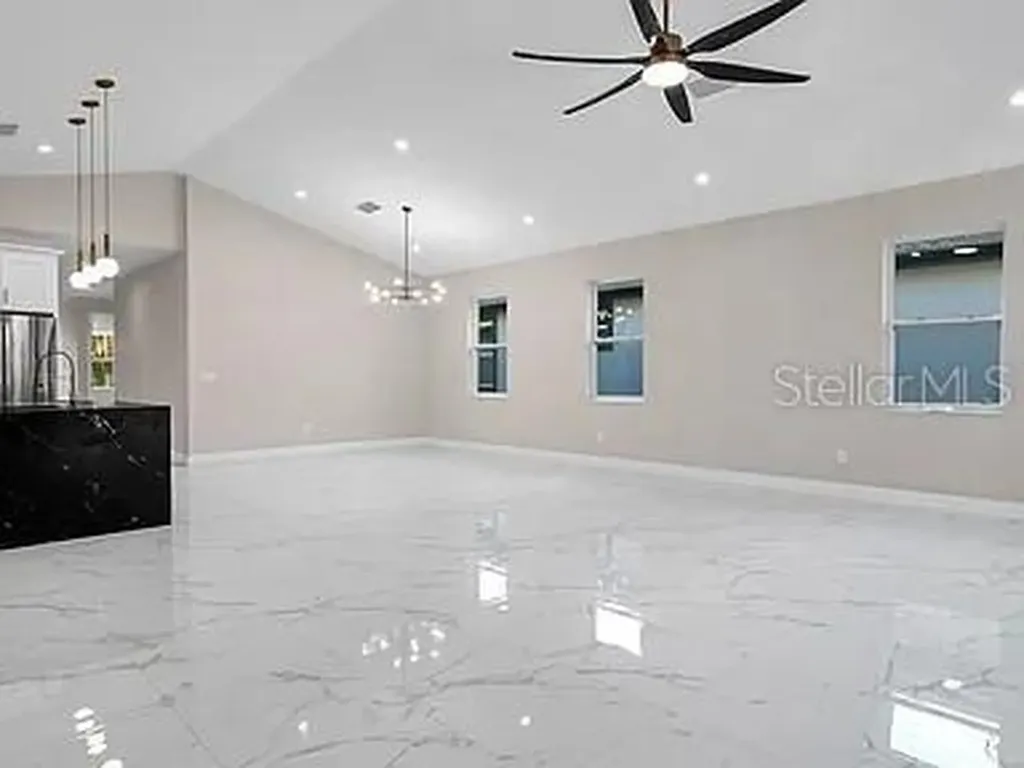 2835 60th Avenue N St Petersburg FL 33714
