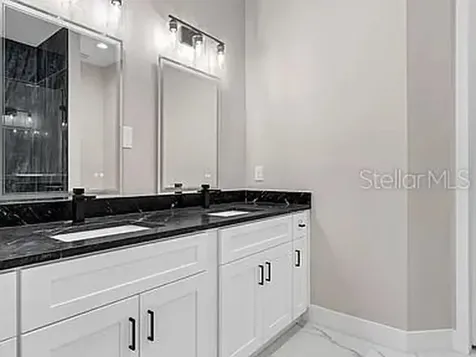 2835 60th Avenue N St Petersburg FL 33714