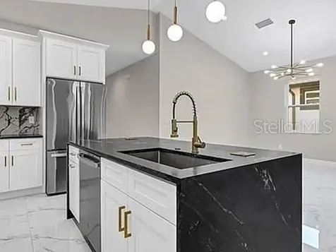 2835 60th Avenue N St Petersburg FL 33714