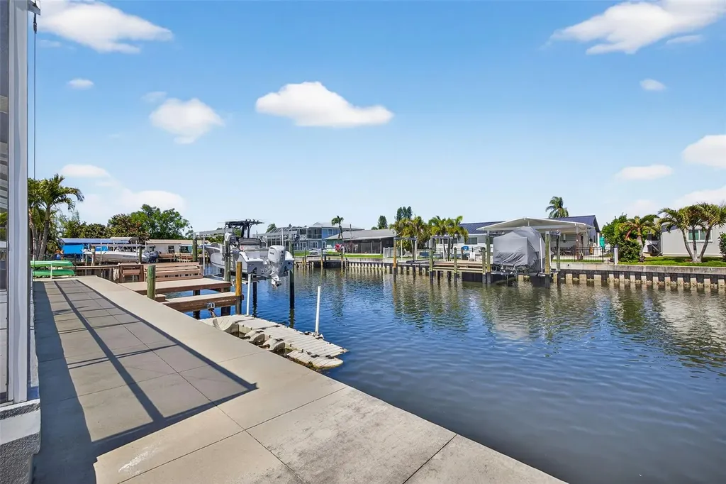 1435 48th Avenue NE St Petersburg FL 33703