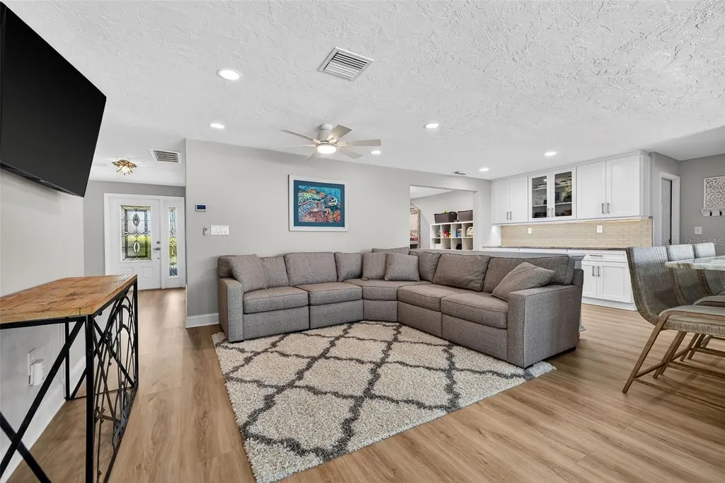 1435 48th Avenue NE St Petersburg FL 33703