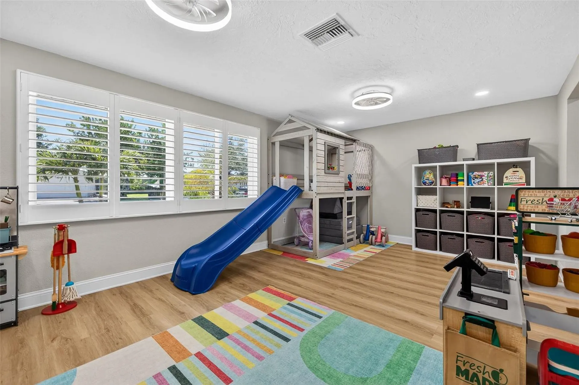1435 48th Avenue NE St Petersburg FL 33703