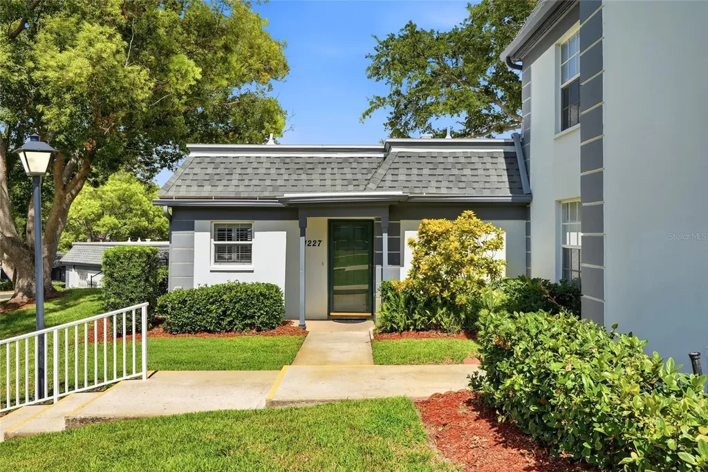 1227 N Mcmullen Booth Road Clearwater FL 33759