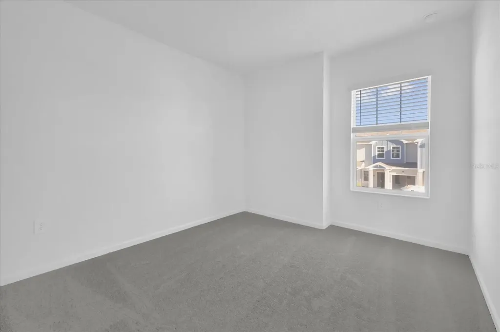 2602 Skyline Loop Kissimmee FL 34758