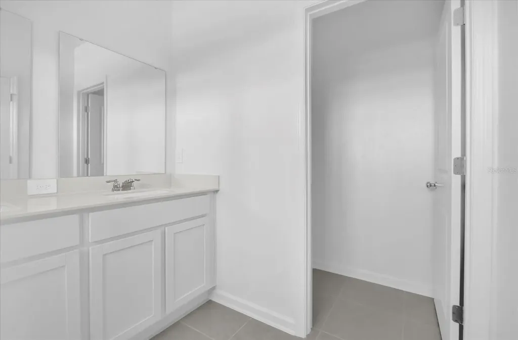 2602 Skyline Loop Kissimmee FL 34758