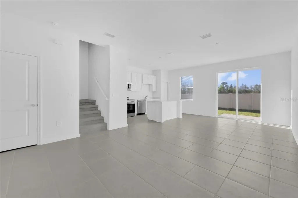 2602 Skyline Loop Kissimmee FL 34758