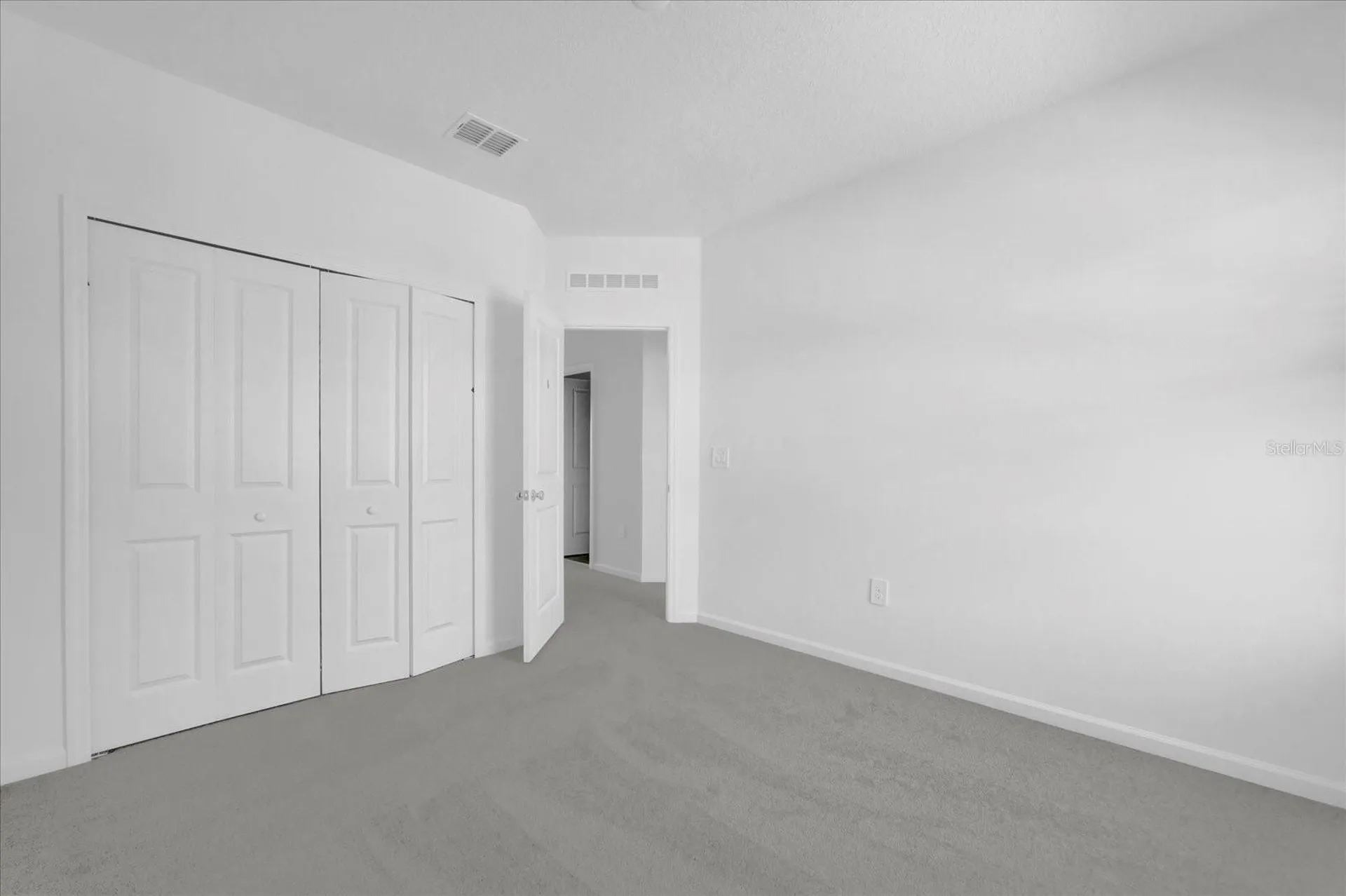 2602 Skyline Loop Kissimmee FL 34758