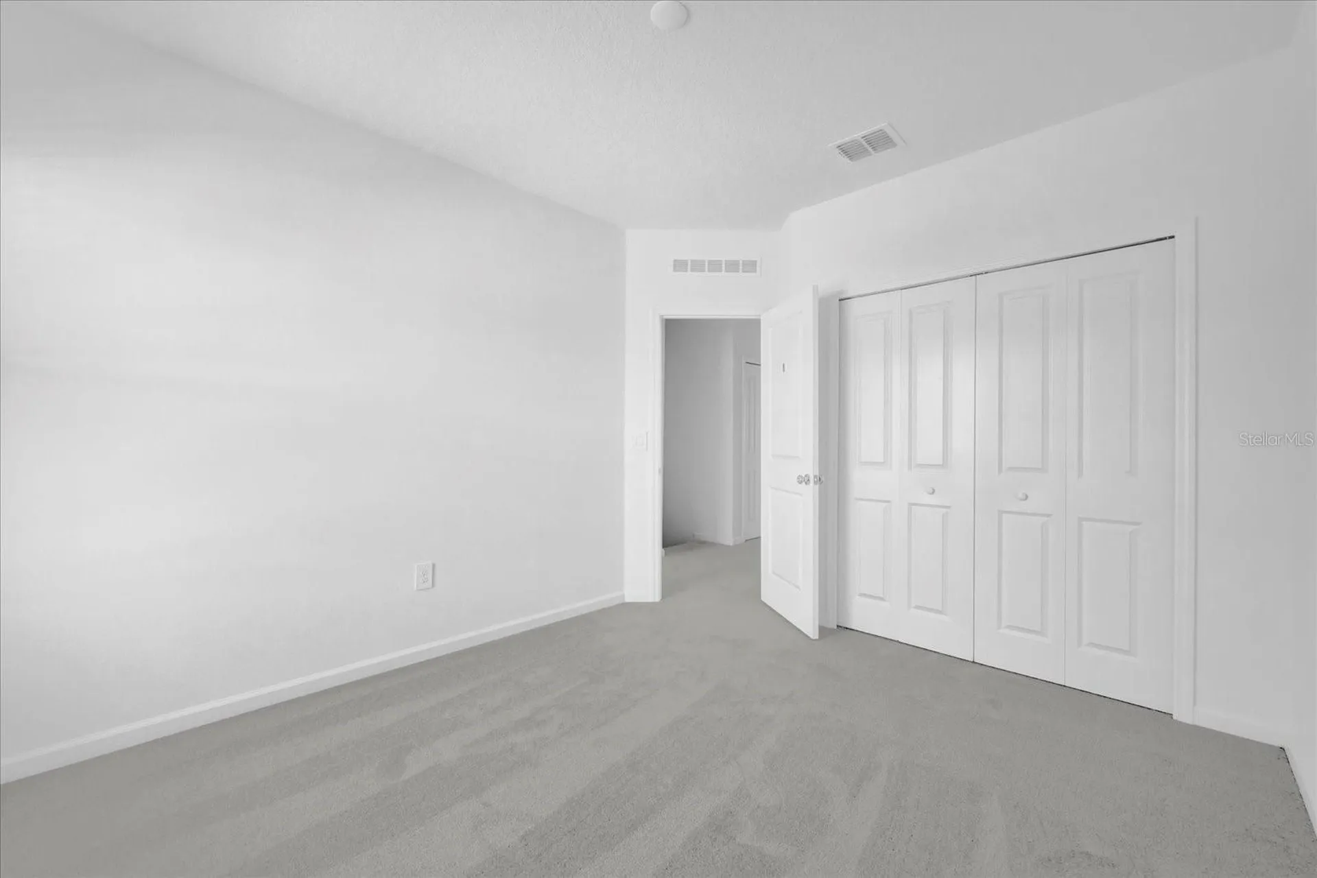 2602 Skyline Loop Kissimmee FL 34758