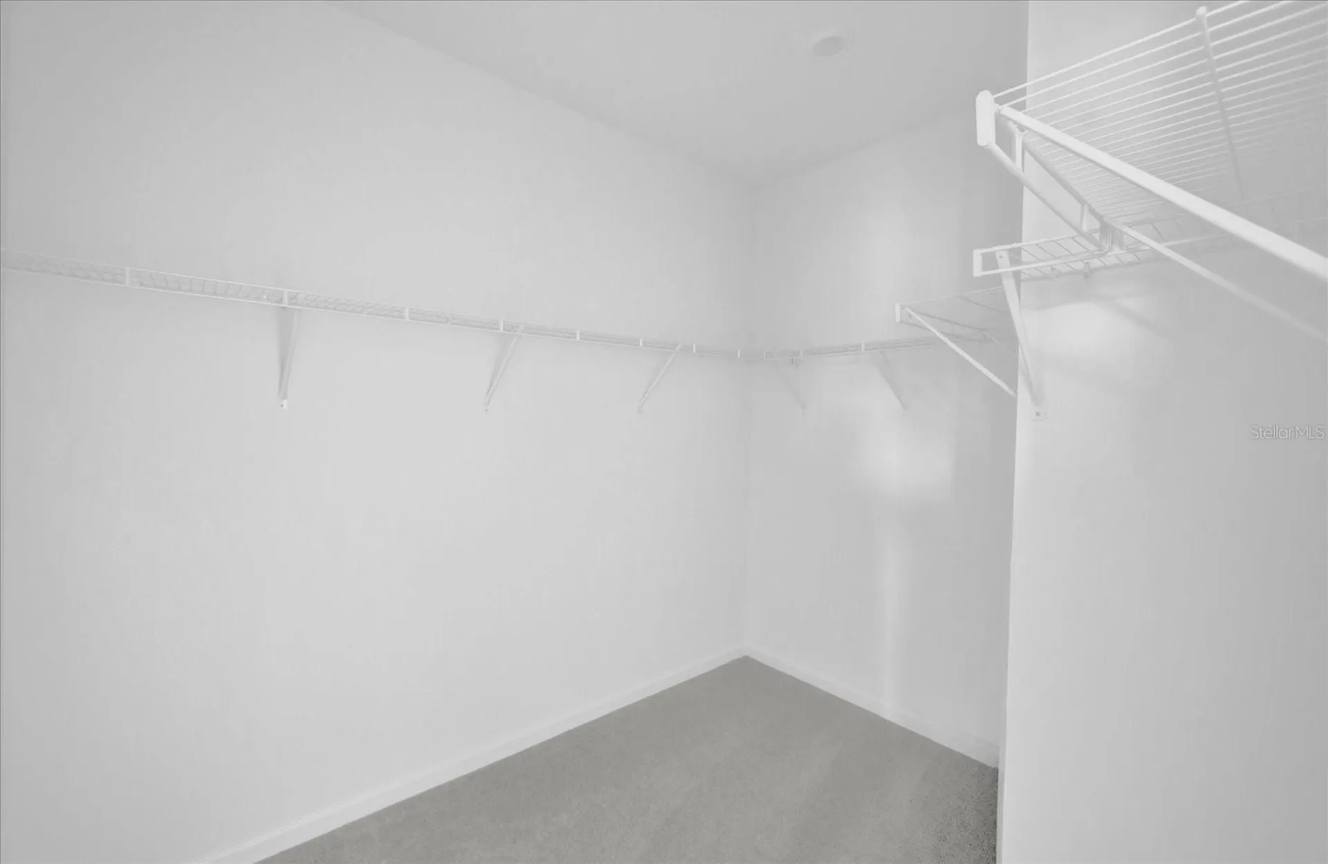 2602 Skyline Loop Kissimmee FL 34758