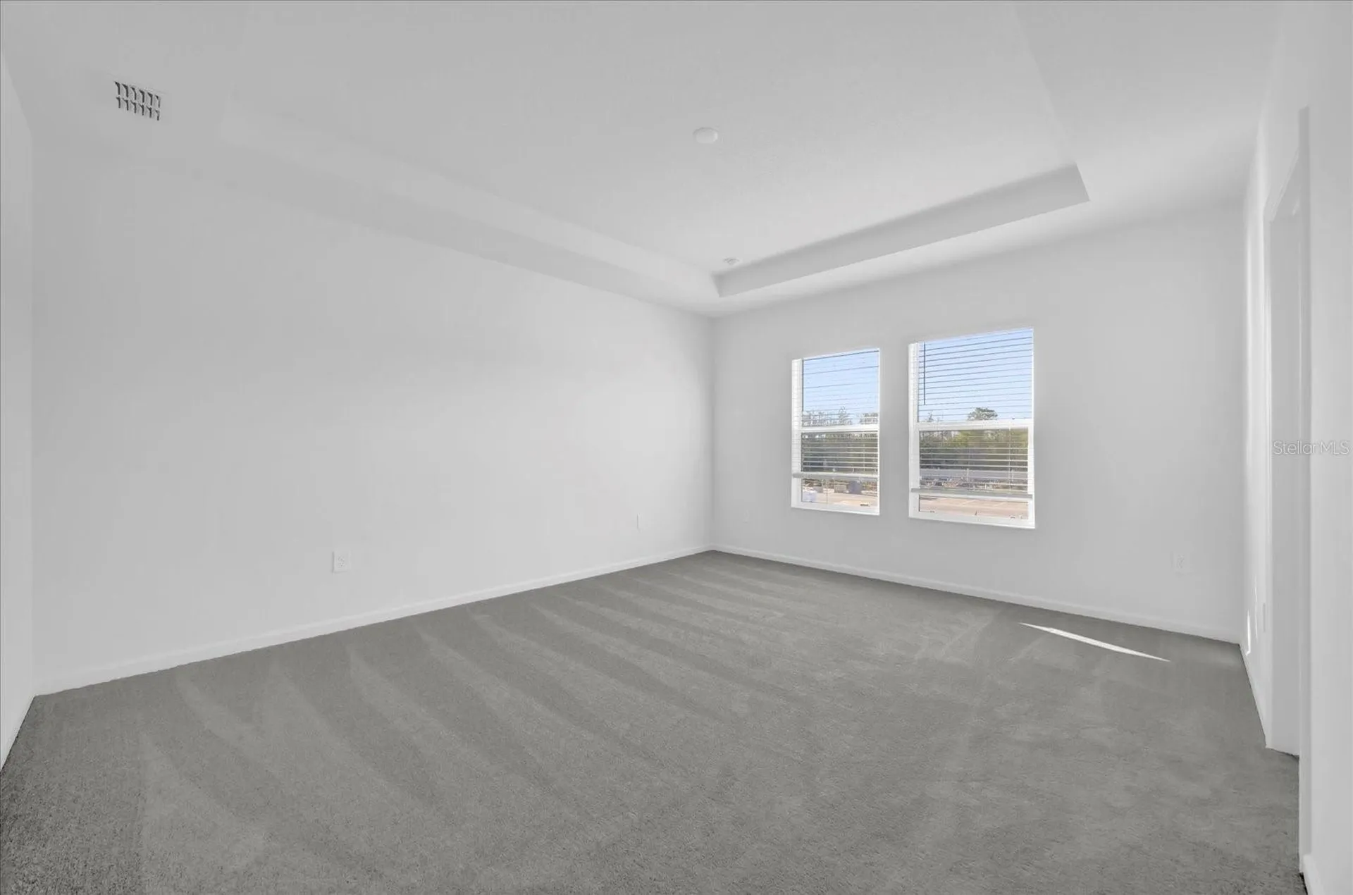 2602 Skyline Loop Kissimmee FL 34758