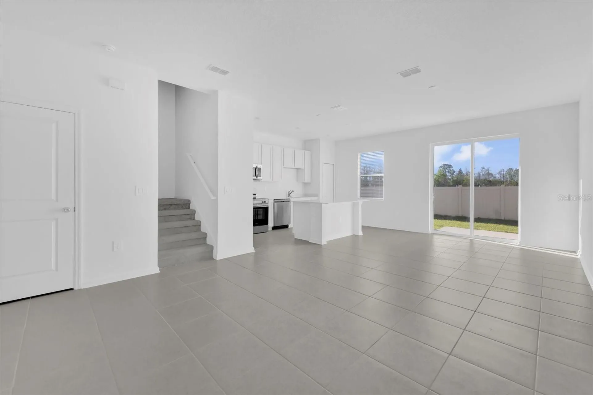 2602 Skyline Loop Kissimmee FL 34758