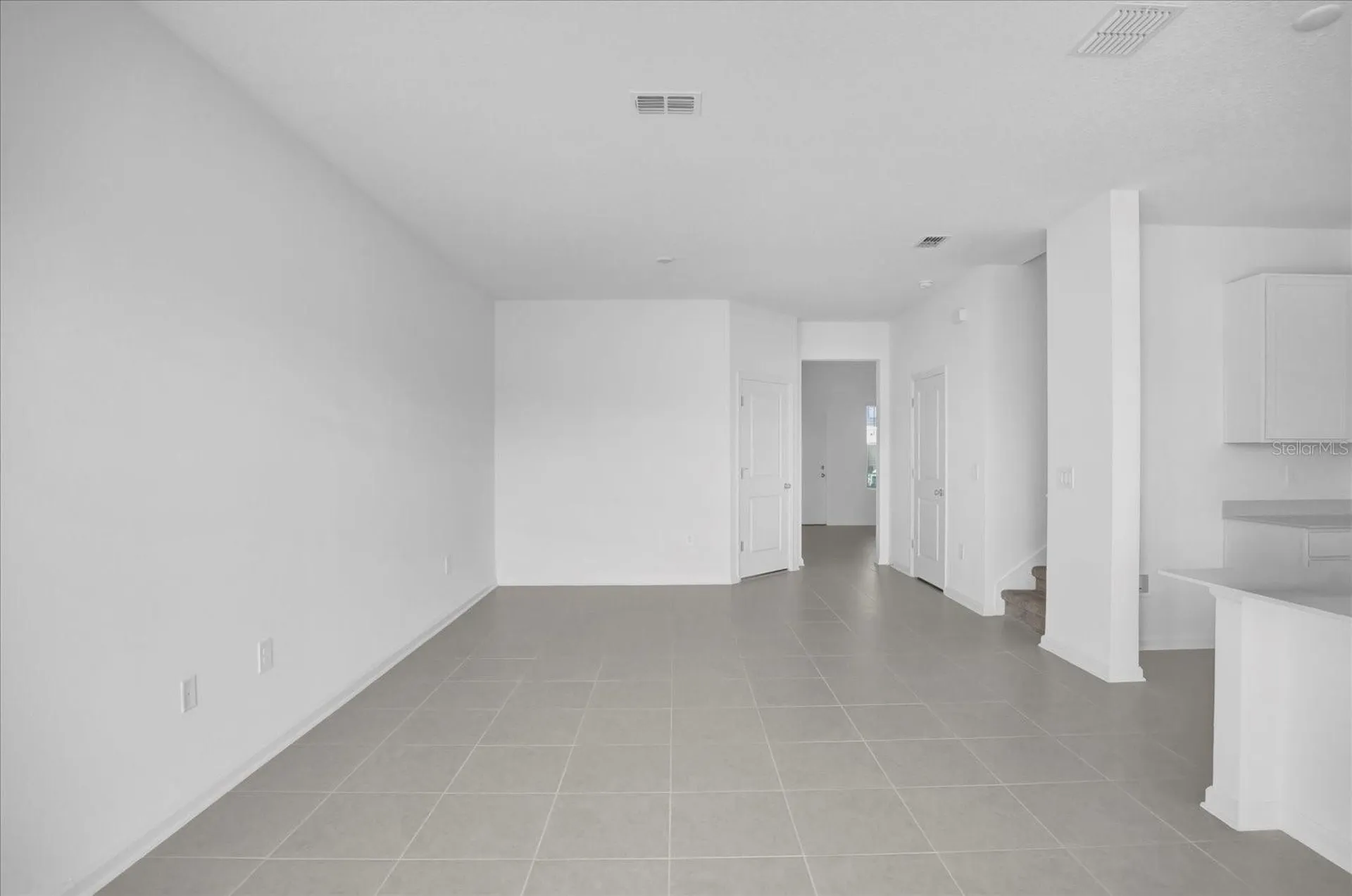 2602 Skyline Loop Kissimmee FL 34758