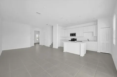 2602 Skyline Loop Kissimmee FL 34758